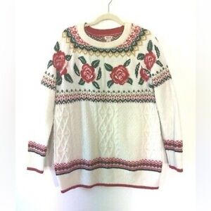 Mossimo floral sweater size medium